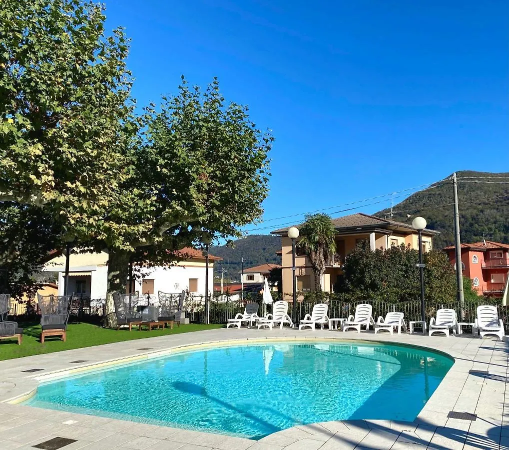 Caroline Hotel Brusimpiano Italy