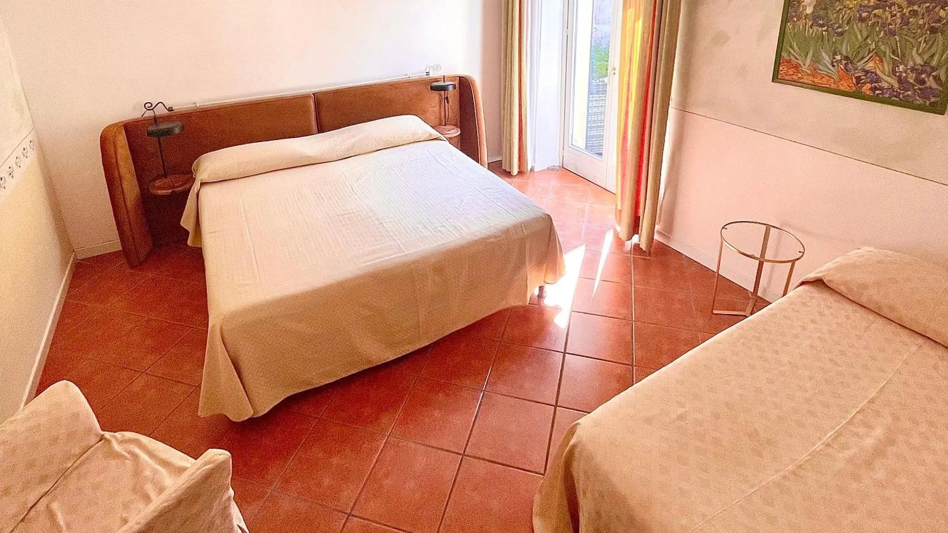****  Caroline Hotel Brusimpiano Italy
