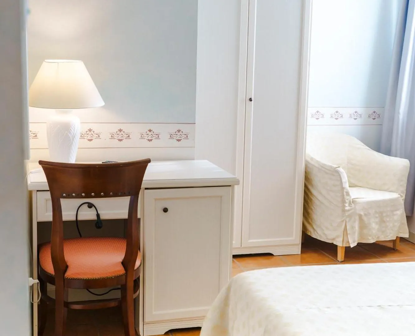 Caroline Hotel Brusimpiano Italy