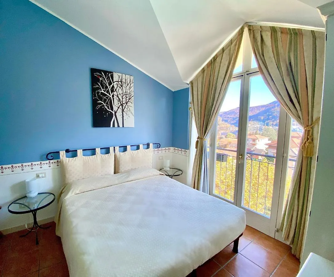 Caroline Hotel Brusimpiano