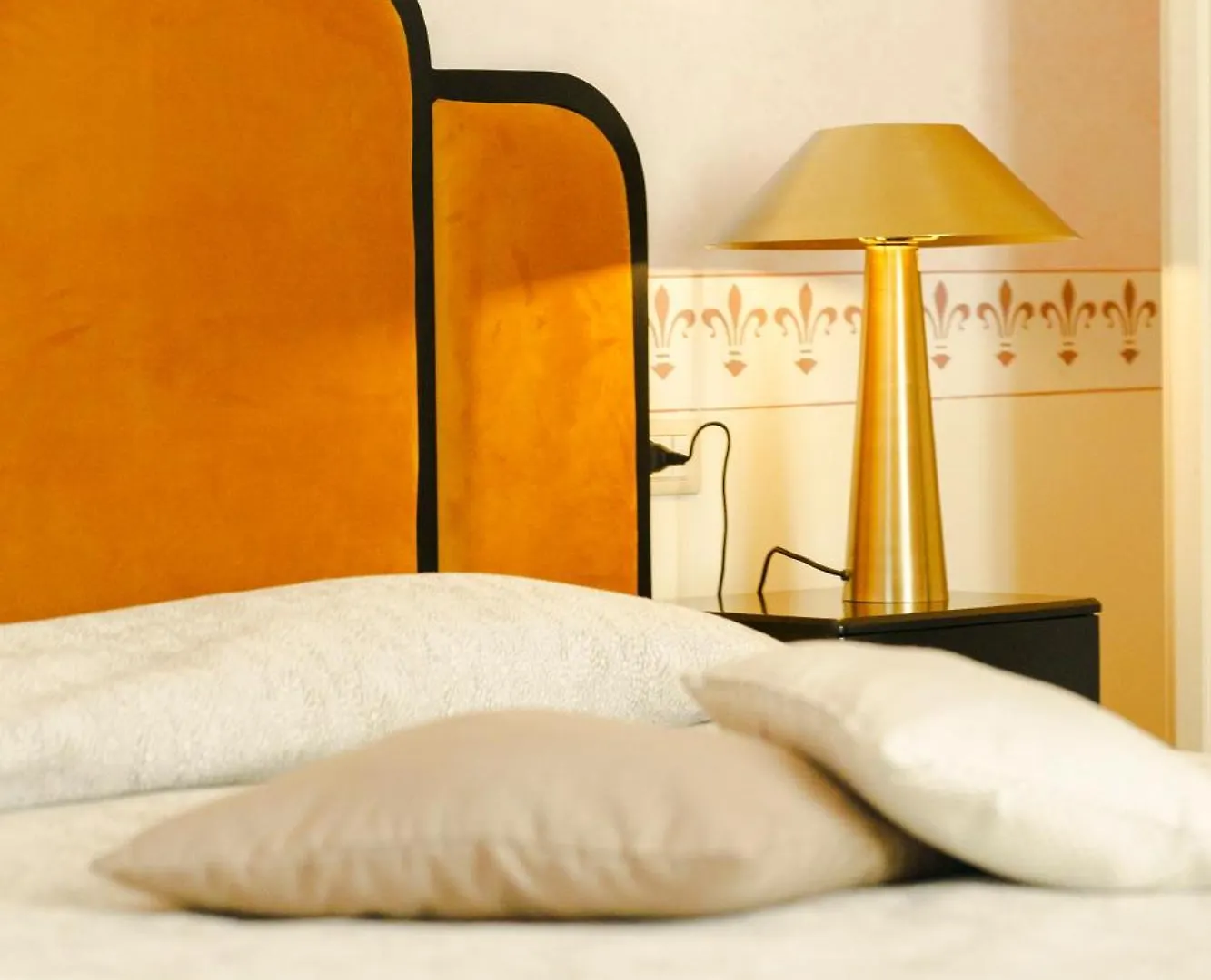 Caroline Hotel Brusimpiano 4*,  Italy